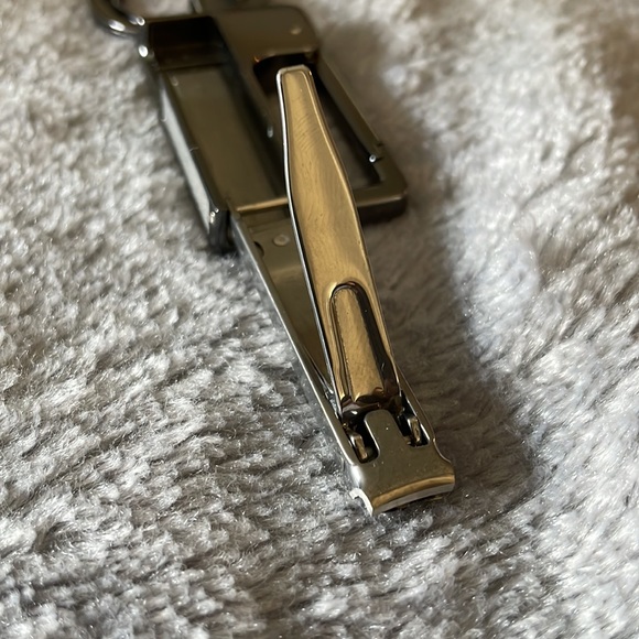 Guess keychain - Picture 4 of 4